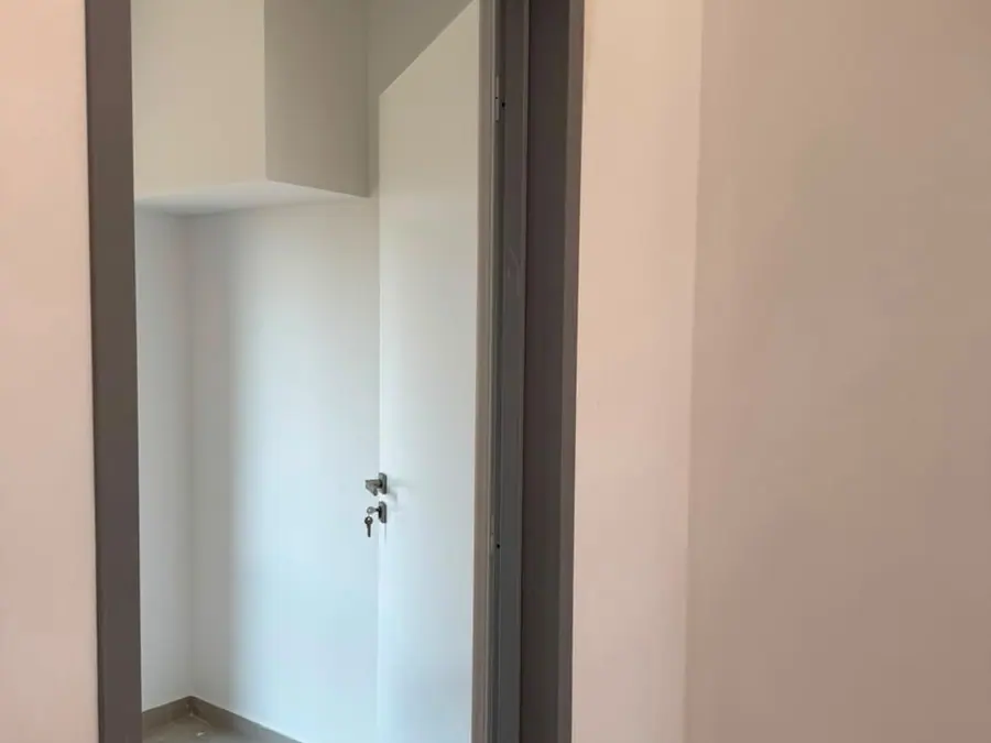 Omítnutý a připravený interiér
